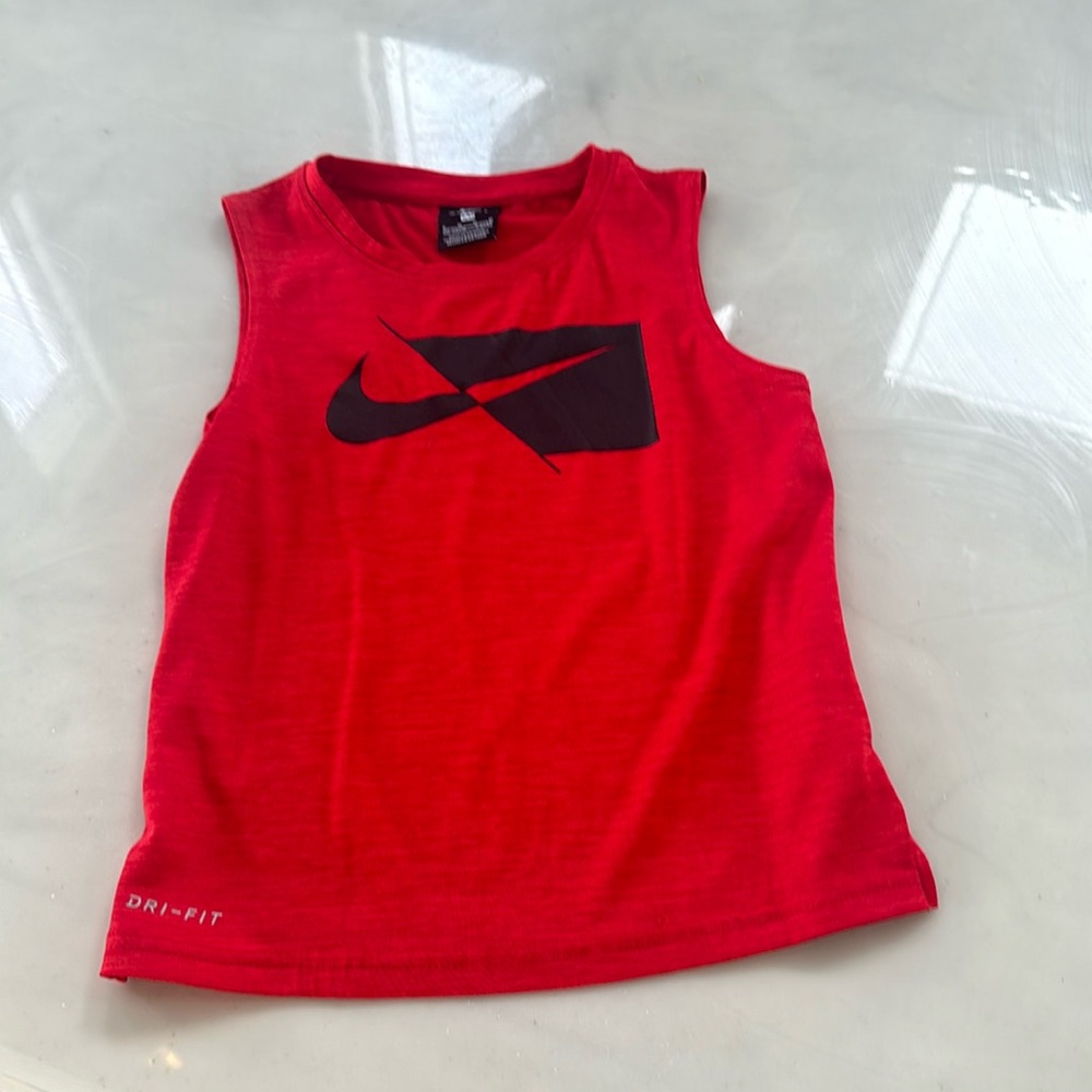 Nike muscle tank